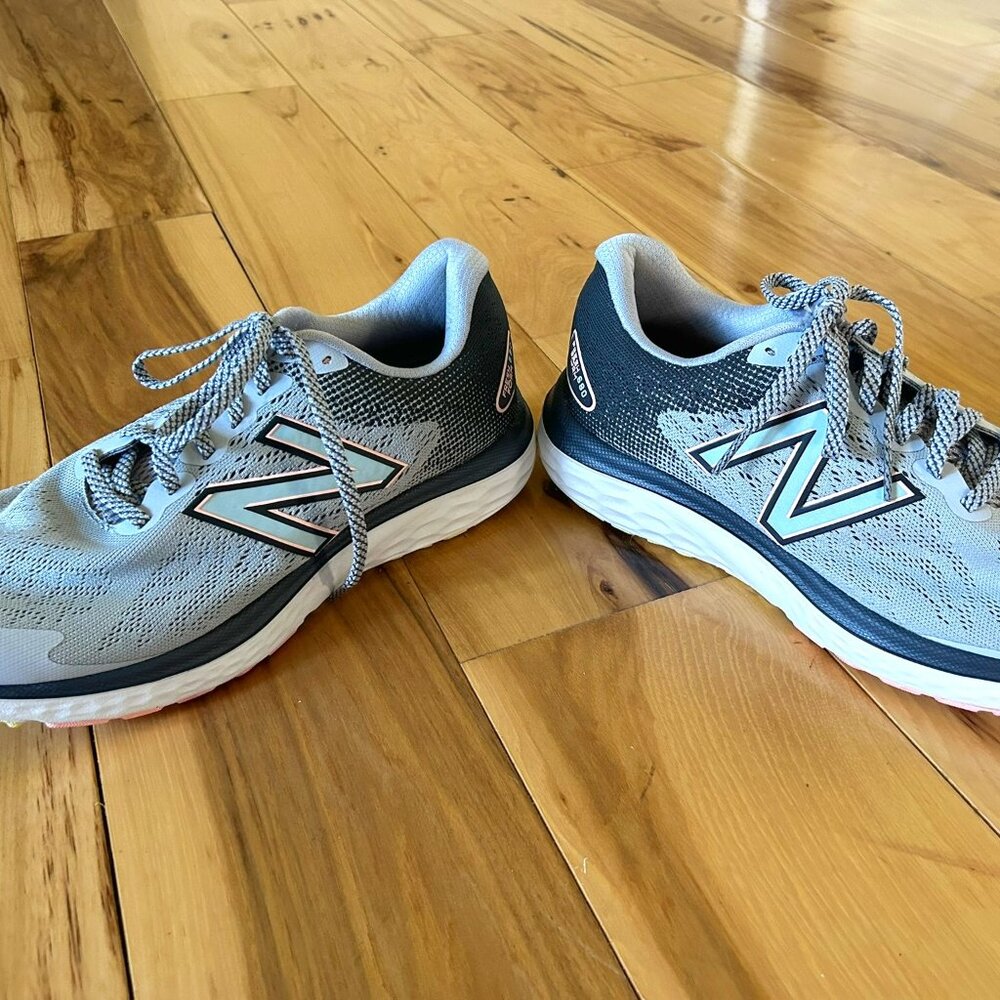 Size 9 - New Balance Fresh Foam 680v7 Silver Thunder W - Picture 3 of 5